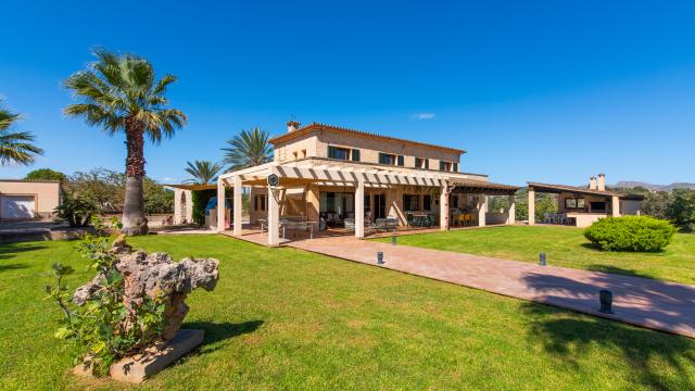 Finca Els Mitjans
