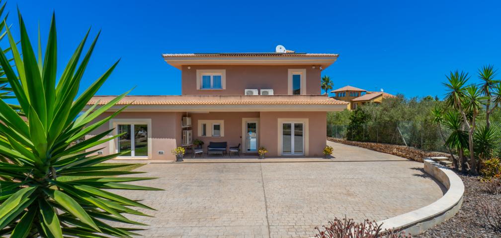 Villa Redrema